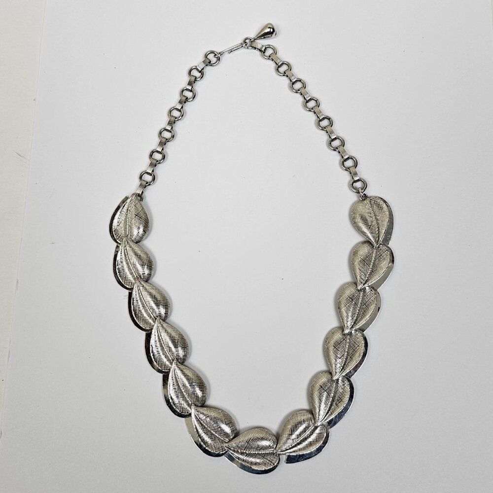 Vintage Choker Necklace Silver Tone Metal Leaf Leaves Link Smooth Textured - Picture 3 of 14